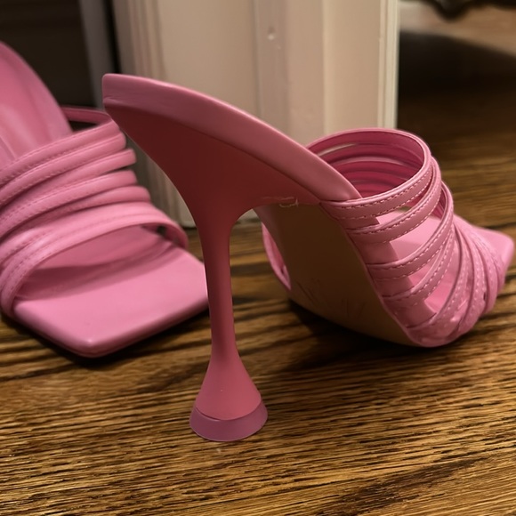 PINK STRAPPY HEEL SANDALS - NEVER WORN - Picture 3 of 3